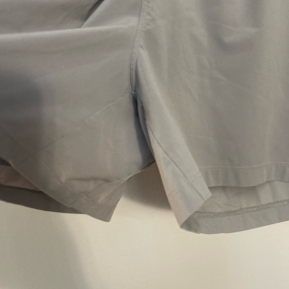 Lululemon Athletica Men's Pace Breaker Linerless Short in Gray - Picture 3 of 14